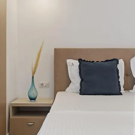 Sophia Luxury 2 Bedroom * Mamaia